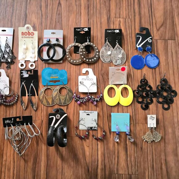 Statement and Dangling Earring Bundle of DEB, Rue21, Maurices, Minicci, Vanity - Picture 3 of 11